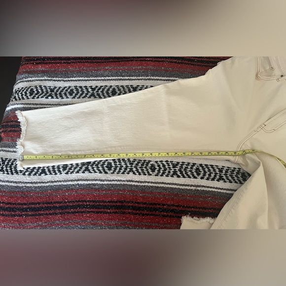 NWOT a.n.a High Rise straight jeans…size 16. Tan/cream in color. - Picture 7 of 8